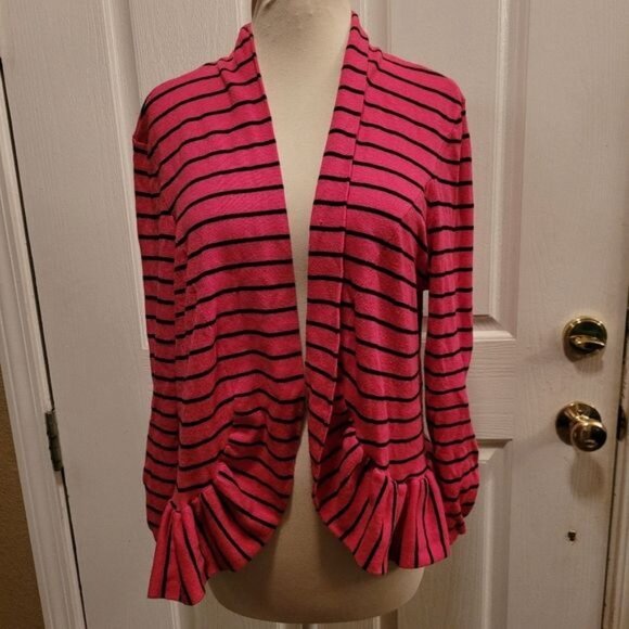 Torrid cardigan knit sweater size 1 1X black pink soft rockabilly ruffle Trim - Picture 2 of 7